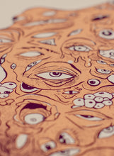 Laden Sie das Bild in den Galerie-Viewer, All Eyes On You (farbige Outline)