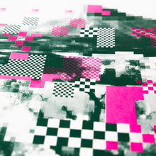 Laden Sie das Bild in den Galerie-Viewer, New Year On The Block